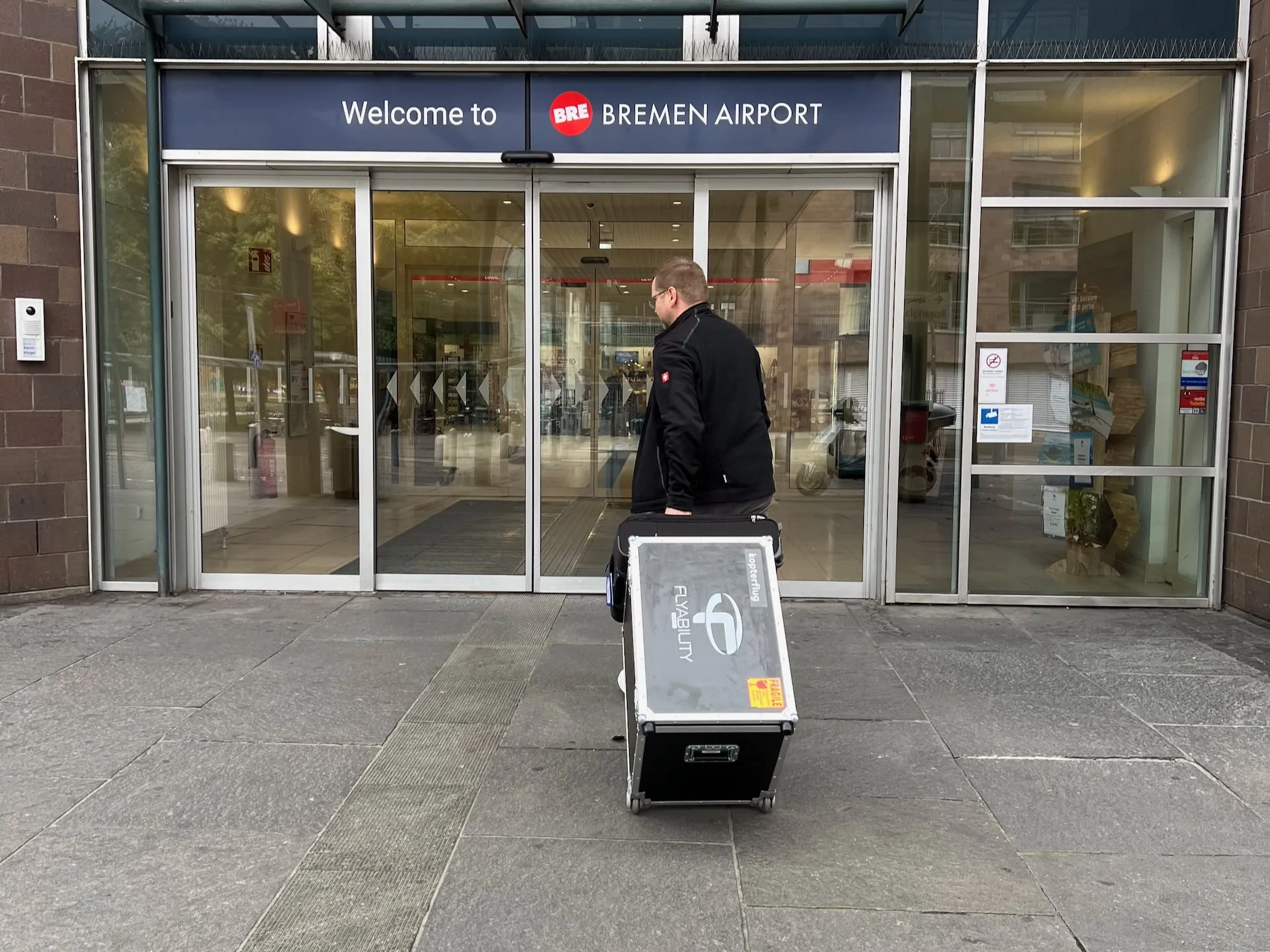 christian airport bremen elios3 notfall